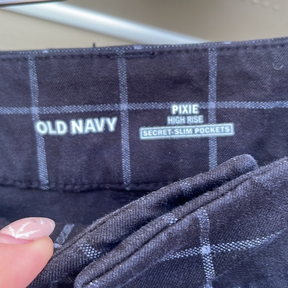 OLD NAVY High Waisted Pixie Pants in Windowpane Print with Secret Slim Pockets - Picture 5 of 11